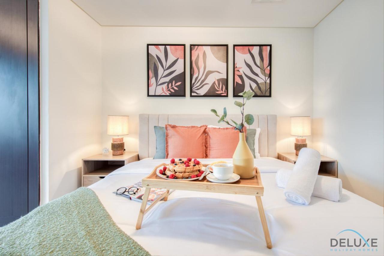 Unbeatable Rate Stylish 1Br With Balcony Near Metro By Deluxe Holiday Homes Dubai Exterior photo